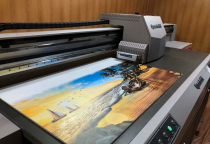 IN UV PHẲNG TRÊN MỌI CHẤT LIỆU